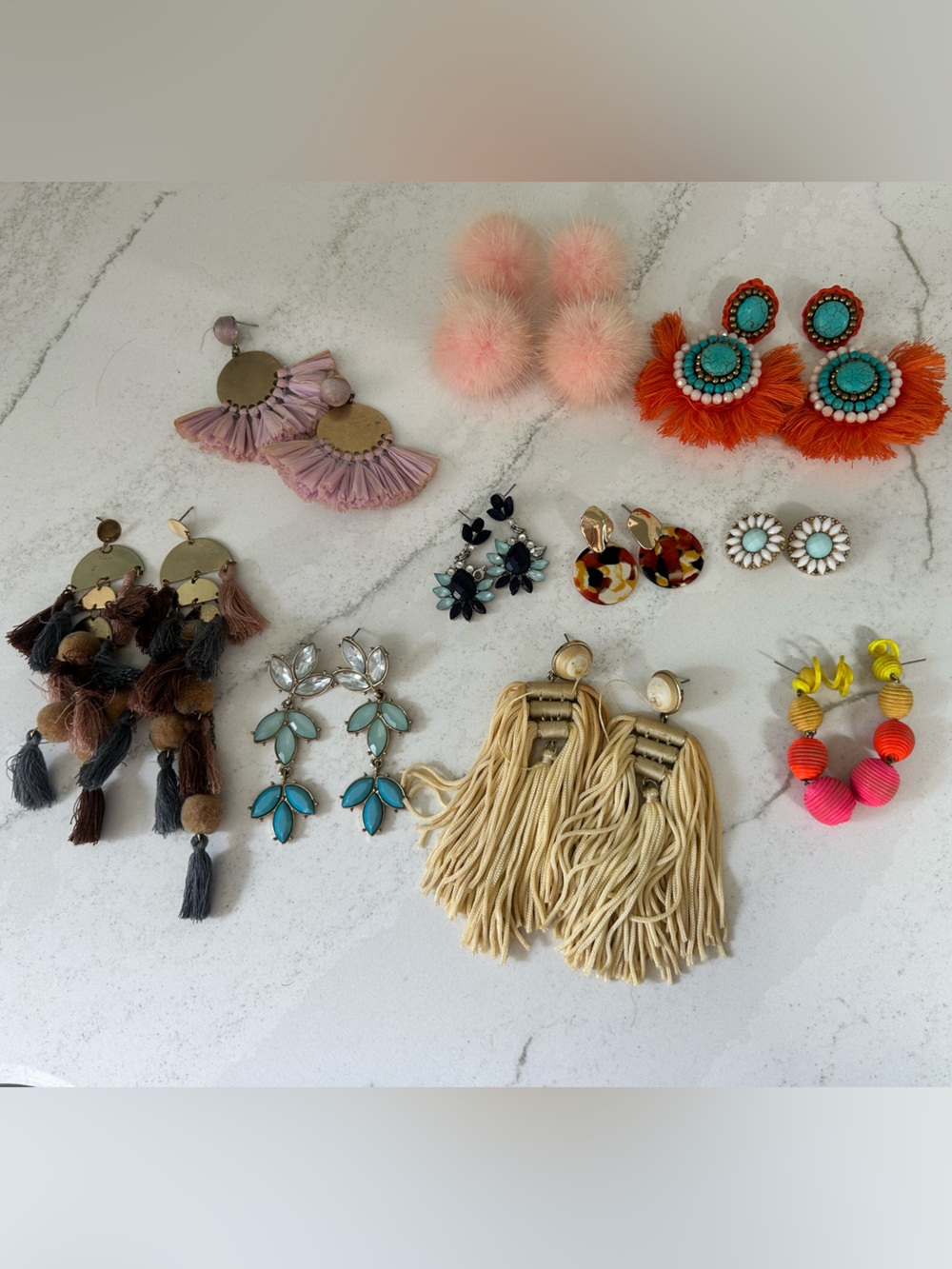 Set of 10 women’s earrings